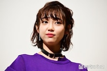 山谷花純、美ボディ際立つビキニショット公開「スタイル抜群」「背中のラインが美しすぎます」の声