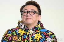 Snow Man向井康二「SAKAMOTO DAYS」撮影現場に来訪「めめこじたまらん」「差し入れの気遣い流石」福田雄一監督が3ショット公開