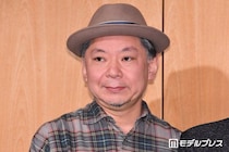 鈴木おさむ氏「でかくなった」息子との2ショット公開「成長ぶりにびっくり」「お揃いのTシャツ着てるの可愛い」と反響