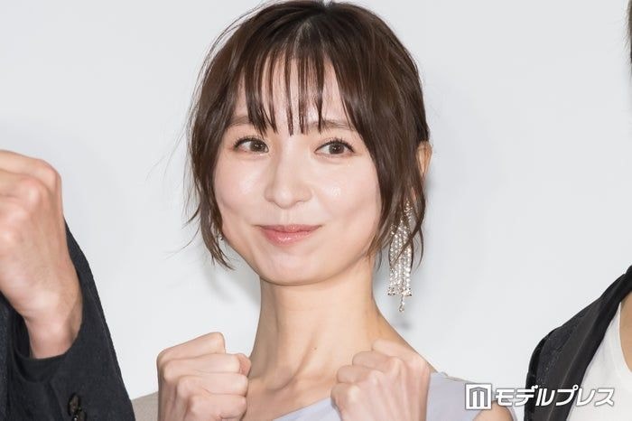 篠田麻里子「肌が綺麗に見える色」にヘアカラーチェンジ「美しいです」「大人な印象が素敵」と反響