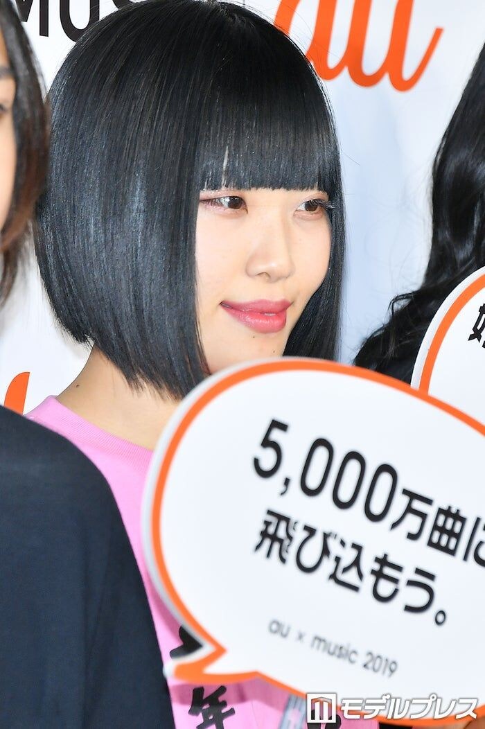 ヤバTありぼぼ「紫シャン失敗界隈」斬新ヘア披露「メッシュカラーみたいで良いかも」「なんだかオシャレ」