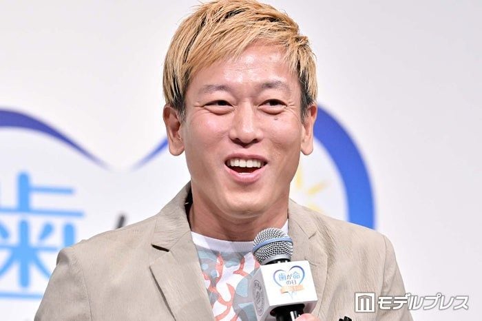 2児の父・じゅんいちダビッドソン、息子たちとW杯テレビ観戦 親子3ショットに「親近感わく光景」「微笑ましい」の声