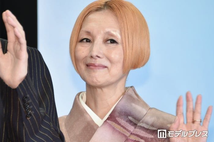 夏木マリ、“こもり飯”の食卓に反響「お酒が進みそう」「おしゃれすぎる」