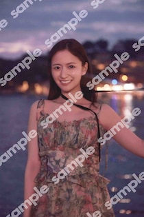 乃木坂46金川紗耶1st写真集、全国ツアー北海道公演での会場販売決定 限定特典も発表【好きのグラデーション】