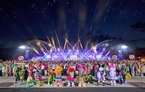 USJ、マイメロ＆クロミも浴衣姿で“超熱狂”！びしょ濡れ＆ド派手な「夜祭り」7月1日開幕