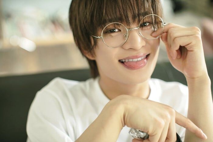 ACEes浮所飛貴「ベツコミ」不定期で連載開始 “浮所くんとこんな恋がしたい”を実現・初回は「家で過ごす昼下がり」