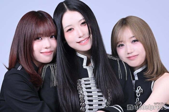 【ME:I「花咲く道」インタビュー後編】MOMONA&KEIKO&TSUZUMIが明かすメンバー同士の“Best Match”な関係性と互いへの感謝 3年目を迎えたグループは「結束感が強まっている」