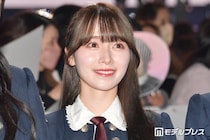 櫻坂46守屋麗奈、ノースリトップスで肌見せ「お姫様みたい」「透明感がすごい」の声