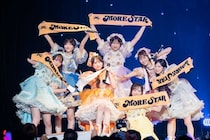 MORE STAR、七夕に初ワンマンライブ開催「宝物がまたひとつ増えて嬉しい」全13曲でファンと“WITH KAWAII”作り上げる【ライブレポ／セットリスト】