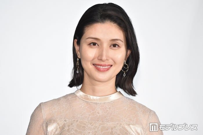 2児の母・橋本マナミ「当日朝は5時起き」6歳息子＆2歳娘の誕生日祝福 親子3ショット公開「幸せが溢れてる」「優しいママの表情が素敵」と反響
