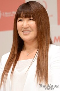 北斗晶「20年ぶり」孫と一緒のスイカ割り披露「北斗家のスイカ割りが木刀ってさすが」「最高な夏ですね」の声