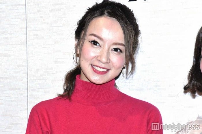 鈴木亜美、後藤真希からの手書きメッセージ＆イラスト披露「似顔絵上手すぎ」「特徴捉えてる」