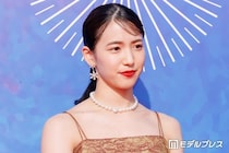 AKB48メンバー、ミニスカコーデで圧巻美脚披露「ビジュ優勝」「スタイル良すぎて二度見」