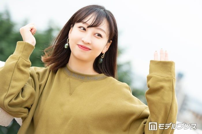 竹内涼真の美人妹、ショーパン×ブーツで美脚スラリ「きょうだい揃って骨格レベチ」「脚長くて憧れる」の声