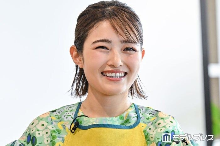 井上咲楽「なるべく顔色が明るく見えるカラーにしてもらってます」ブラウン系の新ヘア披露「雰囲気変わる」「大人っぽさも増してて魅力的」と反響
