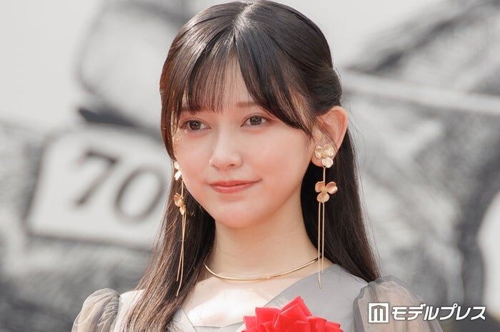 乃木坂46池田瑛紗、ミニスカテニスウェア姿披露「どの角度から見ても綺麗」「脚が長くてスタイル抜群」と反響