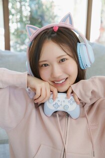 日向坂46藤嶌果歩、オフ感満載の猫耳カット公開 1st写真集先行カット第17弾解禁【果実の歩幅】