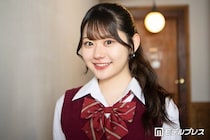 「今日好き」りんか、ミニスカ赤コーデで美脚輝く「スタイル良くて憧れる」「透明感レベチ」の声