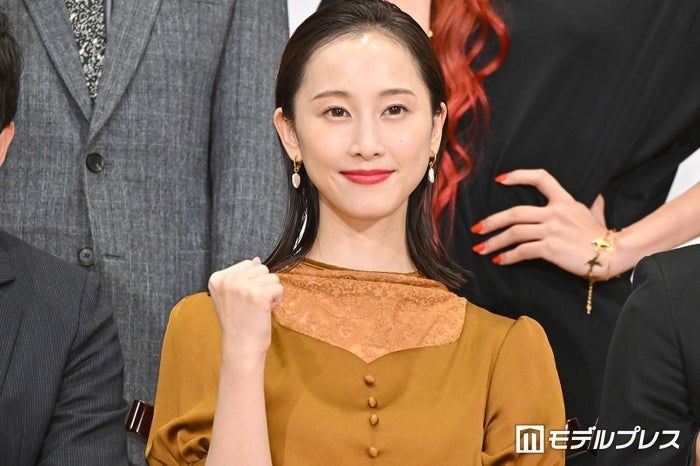 松井玲奈「夏にぴったり」かぎ編みバッグ披露「完成度高い」「色使いが可愛い」と反響
