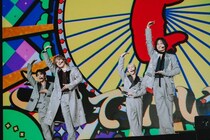 Aぇ! group、4人体制初ツアーでドーム宣言 天井ゴンドラ＆巨大ランウェイに横アリ熱狂【ライブレポート／Aぇ! group LIVE TOUR 2026 Runway】