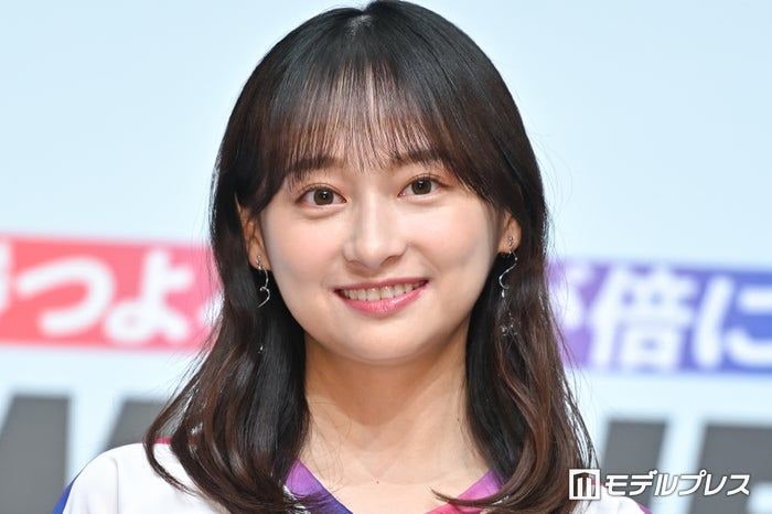 影山優佳、イケメン弟とのワールドカップ観戦ショットに反響「笑顔がすごく似てる」「仲良しでほっこり」