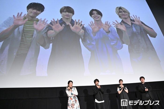 timelesz佐藤勝利、イベントでメンバーからサプライズ 映画鑑賞誘われるも「まずは1人で行くかも」理由明かす【君と花火と約束】