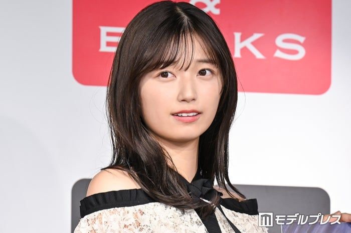 乃木坂46五百城茉央、すっぴんショット公開に反響「肌の透明感エグい」「見惚れる」