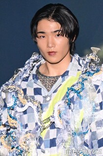 寺田心、暗めリップでクールな雰囲気 チェッカー柄セットアップで存在感放つ【TGC新潟2026】