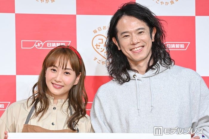 藤本美貴&庄司智春「17周年の結婚記念日」密着2ショット公開「ずっと仲良くて憧れの夫婦」「幸せオーラ全開」と反響