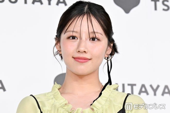 渡邉美穂、新しく増えた姪っ子抱く“叔母活”ショットに反響「癒された」「赤ちゃんも安心してる」