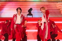 ROIROM、デビュー後初単独アリーナコンサートで約2万人魅了 最新曲サプライズ初披露・FCツアー開催も決定
