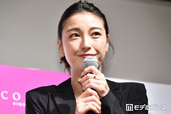 2児の母・木下優樹菜、次女の推し活ショット公開「スタイル良すぎ」「愛が全身から伝わってくる」と反響