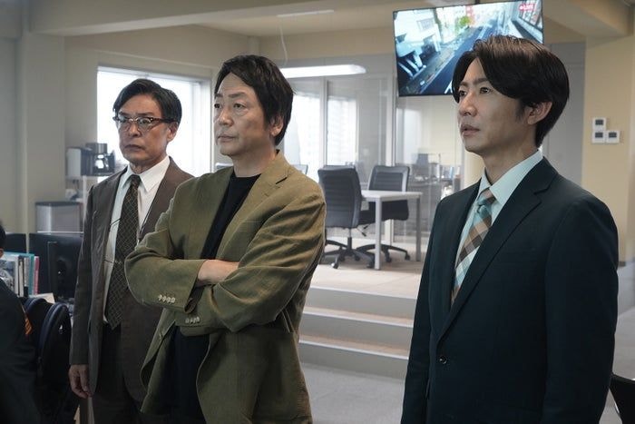【大追跡 Season2 第1話】伊垣(大森南朋)&名波(相葉雅紀)、連続殺人の共通点に迫る 最先端デジタル捜査が暴く衝撃の真相とは