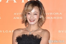 西山茉希、黒ビキニからのぞく美ボディに絶賛の声「スタイル抜群」「脚が長くてカッコよすぎる」