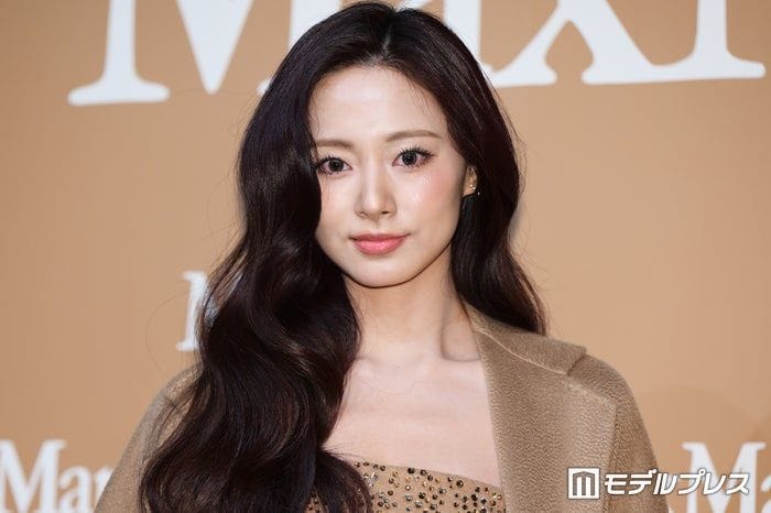 TWICEツウィ、ワールドツアー完走で美ボディ輝くステージ衣装一挙公開「女神」「いつも輝いてる」と反響