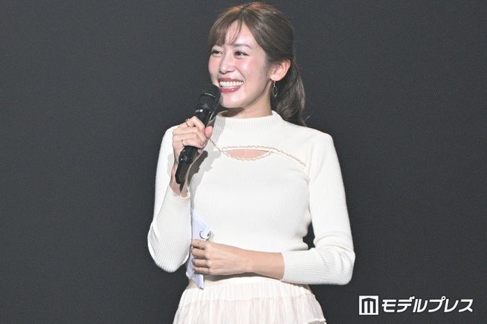 元NHK中川安奈アナ、ノースリ×膝丈スカートで美スタイル際立つ「大人の魅力爆発」「プラベ感がたまらん」