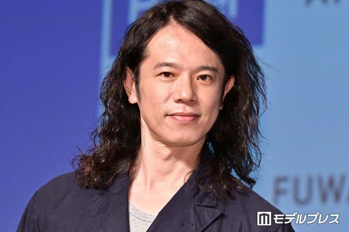 庄司智春、赤パンツ一丁のバキバキ筋肉ショット公開「仕上がりすぎ」「キレがすごい」と反響