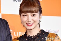 4児の母・平愛梨、おやすみ前の子どもと絵本タイム「ママに似て美人さん」「ほっこり」