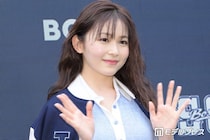 久間田琳加「大好きな野球観戦」ほっそり二の腕際立つノースリコーデに絶賛の声「脚長すぎ」「大人カジュアルおしゃれ」
