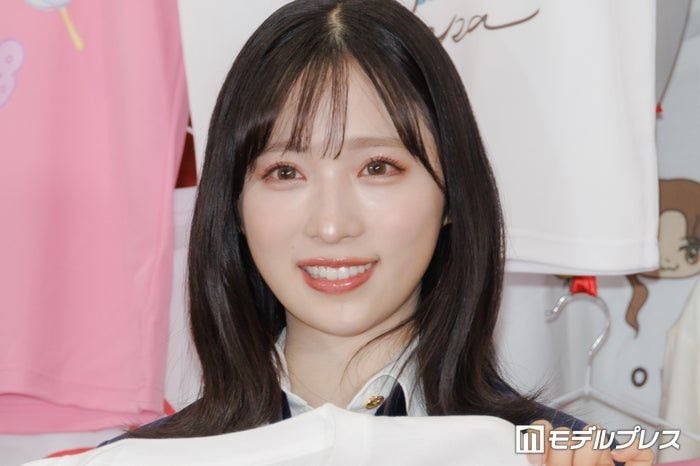 AKB48小栗有以「パパの付き添いで」ノースリワンピで美スタイル際立つ「スタイル良い」「綺麗すぎる」声