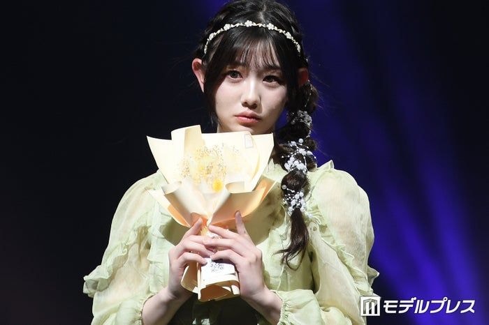 「今日好き」秋山みづき、美腕&タトゥーシールのぞくキャミ姿公開「大人っぽくて可愛い」「ビジュ最強」と反響