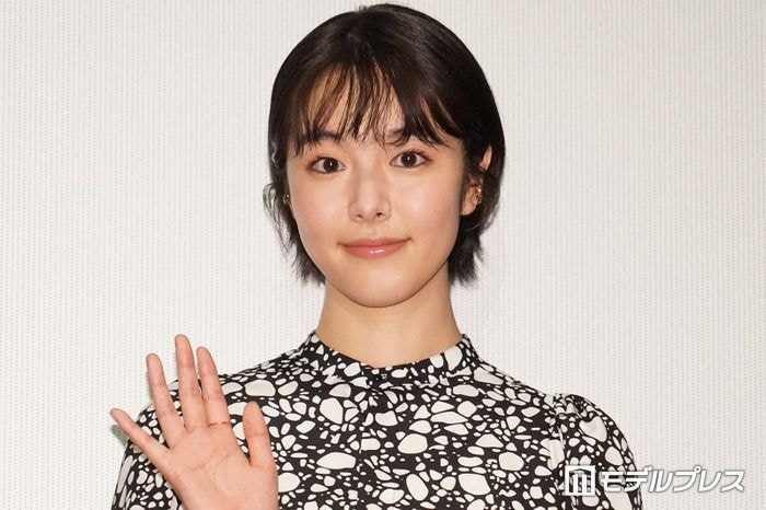 唐田えりか、美脚際立つオフショット公開「幻想的」「脚綺麗すぎます」