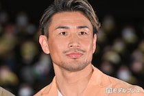 魔裟斗「気分はターザン」親子筋肉ショット公開「パパが最強すぎる」「2人とも筋肉凄い」の声