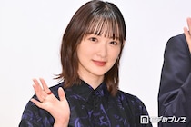 生駒里奈、色白美肌際立つノースリ姿に熱視線「透明感がすごすぎる」「大人な表情も素敵」