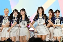 ≠ME、雨の「TIF」で圧巻パフォーマンス デビューの地でファンと一体感見せる【TIF2026】