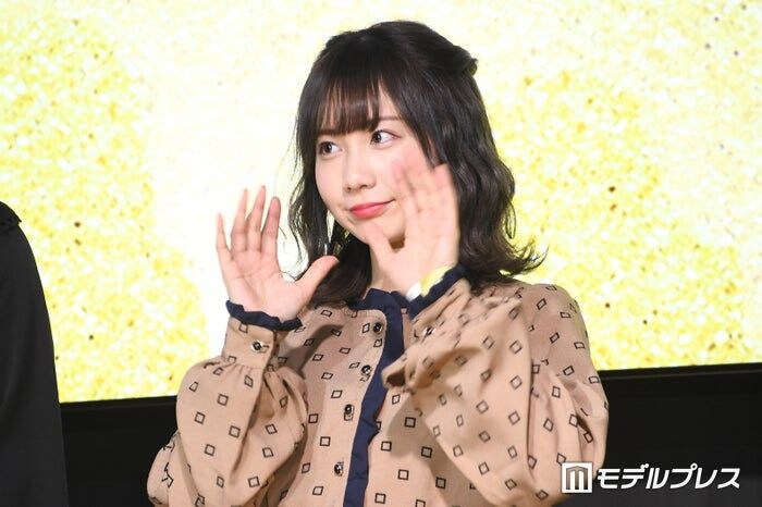 登録者数130万超美人YouTuber、ミニスカから美脚スラリ カジュアルコーデ披露に反響「何頭身？」「スタイル良すぎて見惚れる」