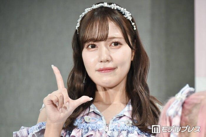 =LOVEメンバー、タンクトップ×デニムミニスカの夏コーデにファン悶絶「キュンキュンした」「スタイル抜群で憧れる」
