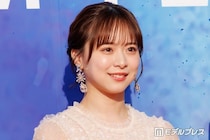 AKB48グループ4代目総監督、美ウエスト際立つ衣装ショット公開「まるでお人形さん」「引き締まっててすごい」と反響
