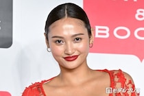 “驚異の10頭身”モデル・香川沙耶、若かりし頃の母親顔出し公開「遺伝子最強」「瓜二つすぎる」の声