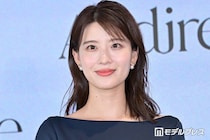 日テレ郡司恭子アナ「バタバタしている朝の味方」大胆背中開きトップス姿に反響「透き通るような美肌」「綺麗めカジュアル参考にしたい」